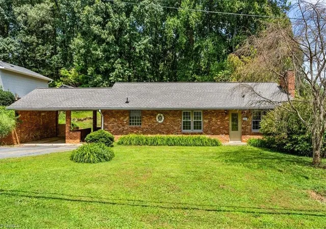 Photo 1 of Single family home for sale at 4009 Alonzo Dr, Winston Salem, NC 27104 | MLS# 1233990 | Listing updated on 2026-09-16