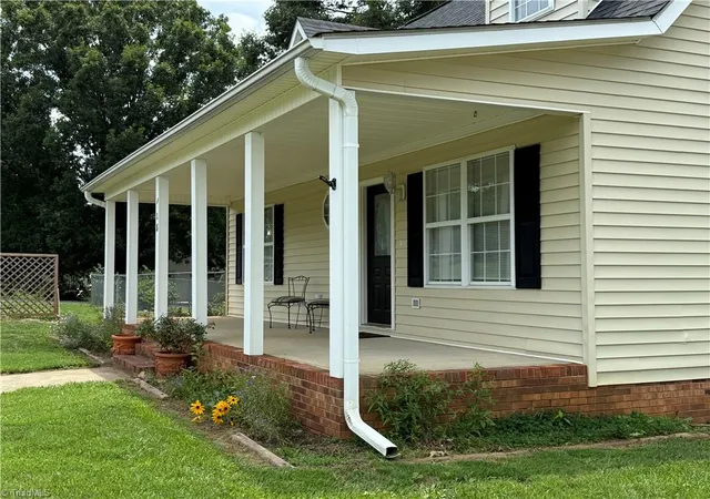 2nd image of 108 King Arthur Dr, King, NC 27021 | MLS# 1228902