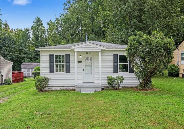 Photo 1 of Sale Pending at 1218 Valley View St, Greensboro, NC 27405 | MLS# 1233302 | Listing updated on 2026-09-11