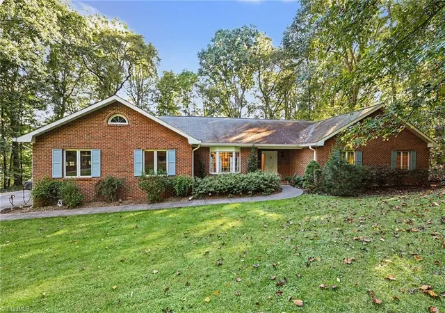 Photo 1 of Single family home for sale at 509 Ray W Dr, Kernersville, NC 27284 | MLS# 1238311 | Listing updated on 2026-10-20