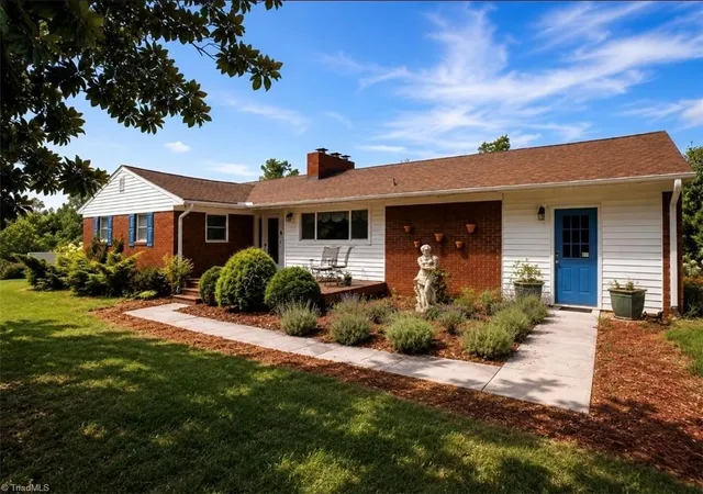 Photo 3 of Single family home for sale at 474 Surry Gadsberry Rd, Pilot Mountain, NC 27041 | MLS# 1227714 | Listing updated on 2026-09-12