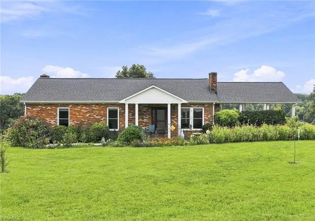 Photo 2 of Sale Pending at 294 Clayton Dr, Mocksville, NC 27028 | MLS# 1233898 | Listing updated on 2026-09-01