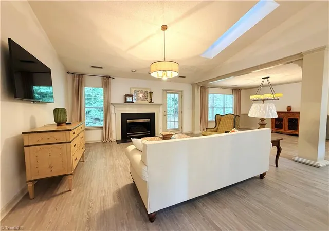 Photo 3 of Single family home for sale at 313 Quarterpath Ln, Jamestown, NC 27282 | MLS# 1233702 | Listing updated on 2026-09-10