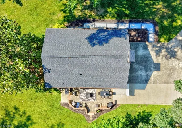 5th image of 553 Cross Creek Dr, Mount Airy, NC 27030 | MLS# 1225624