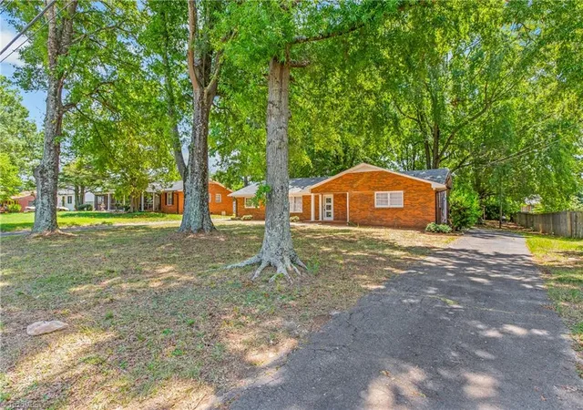 Photo 3 of Single family home for sale at 2776 Reynolds Park Rd, Winston Salem, NC 27107 | MLS# 1227888 | Listing updated on 2026-09-22