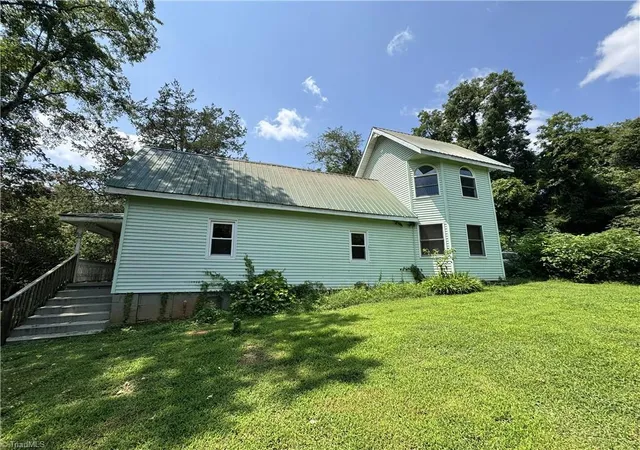 4th image of 137 Old Rockford Rd, Dobson, NC 27017 | MLS# 1229632