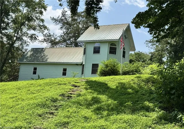 5th image of 137 Old Rockford Rd, Dobson, NC 27017 | MLS# 1229632