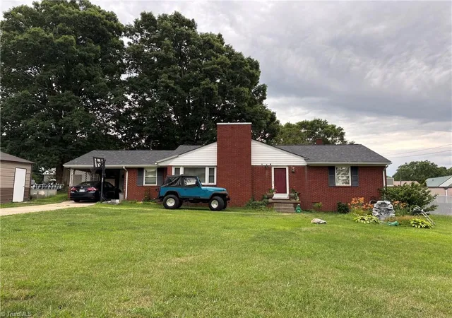 Homes for sale in Asheboro, NC | 130 Nolen Ave, Asheboro, NC 27205 | MLS# 1222898