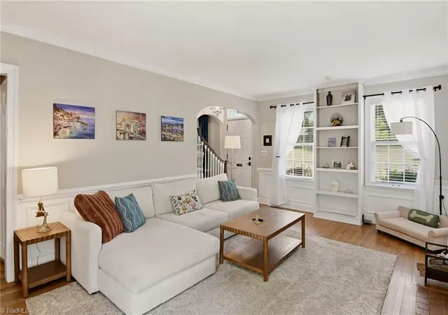 Photo 3 of Single family home for sale at 2209 W Friendly Ave, Greensboro, NC 27403 | MLS# 1227381 | Listing updated on 2026-09-13