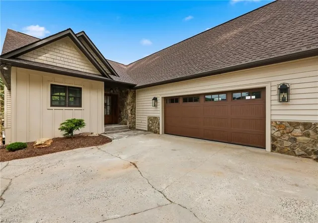 Photo 3 of Single family home for sale at 643 Landing Dr, Jefferson, NC 28640 | MLS# 1229956 | Listing updated on 2026-08-05