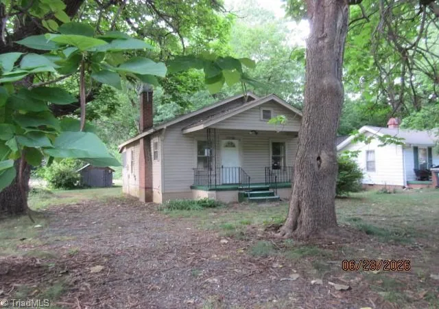 Photo 1 of Single family home for sale at 2718 Darden Rd, Greensboro, NC 27407 | MLS# 1226320 | Listing updated on 2026-09-18