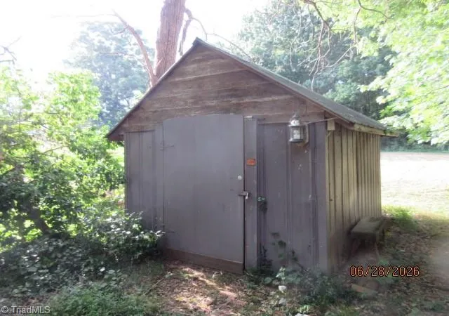 Photo 3 of Single family home for sale at 2718 Darden Rd, Greensboro, NC 27407 | MLS# 1226320 | Listing updated on 2026-09-18