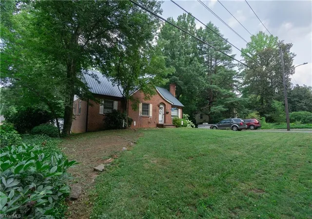 Photo 3 of Single family home for sale at 1023 Kearns Ave, Winston Salem, NC 27106 | MLS# 1229118 | Listing updated on 2026-08-07