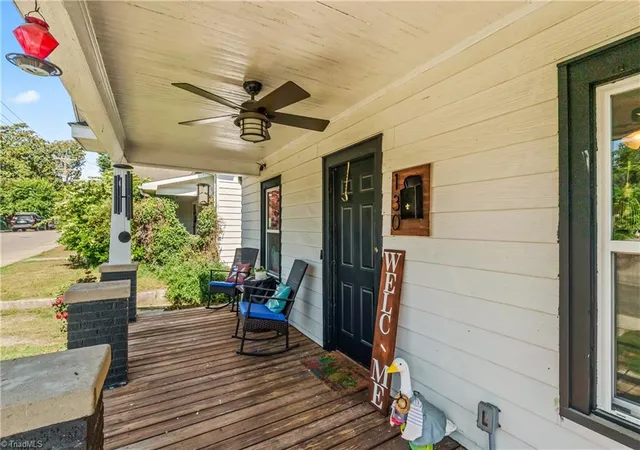 Homes for sale in Mount Airy, NC | 130 W Elm St, Mount Airy, NC 27030 | MLS# 1222071