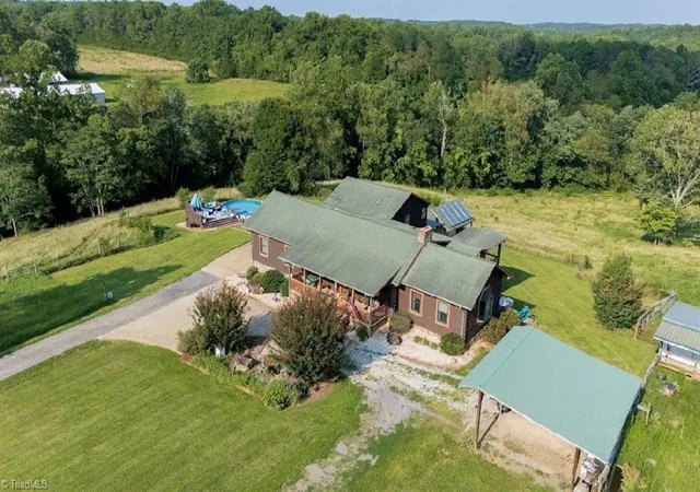 4th image of 300 Tom Hunter Rd, Pilot Mountain, NC 27041 | MLS# 1229788