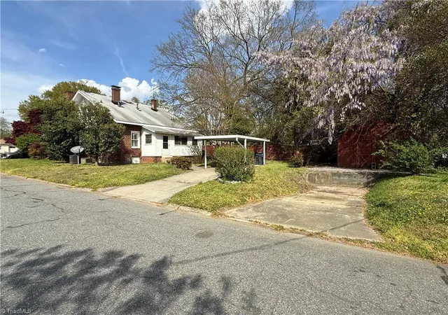 Photo 3 of Sale Pending at 1300 Sloan St, Greensboro, NC 27401 | MLS# 1214694 | Listing updated on 2026-07-25