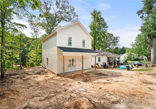 3rd image of 4946 Wilkes Dr, Winston Salem, NC 27106 | MLS# 1222900
