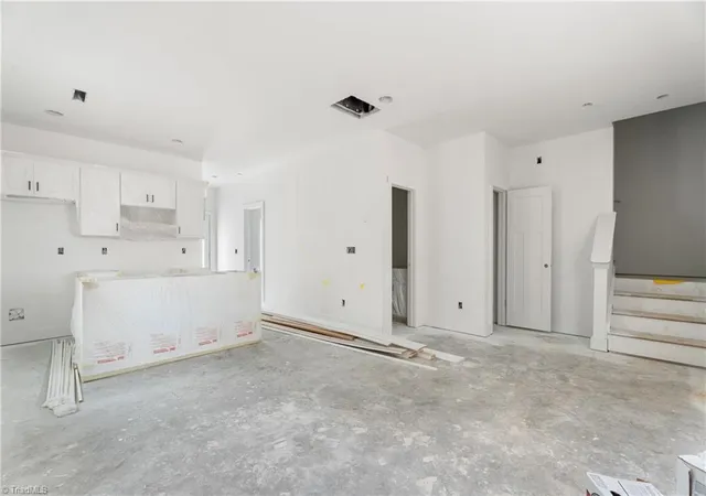 5th image of 4946 Wilkes Dr, Winston Salem, NC 27106 | MLS# 1222900