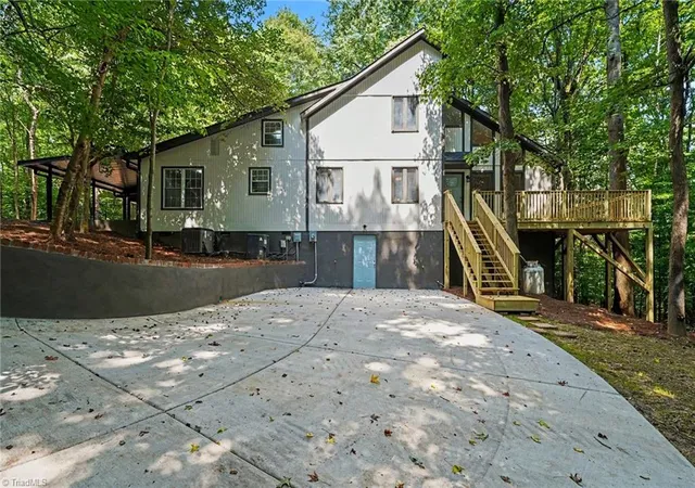 1st image of 3054 Ridgemeadow Dr, Winston Salem, NC 27127 | MLS# 1231658