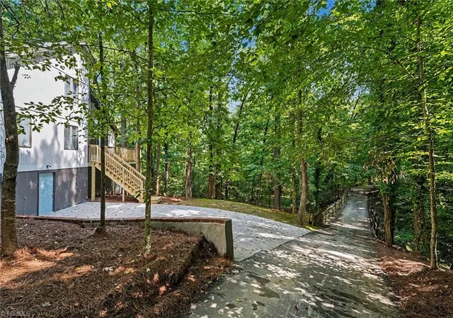 2nd image of 3054 Ridgemeadow Dr, Winston Salem, NC 27127 | MLS# 1231658