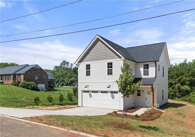 2nd image of 1667 Ralee Dr, Winston Salem, NC 27127 | MLS# 1230241