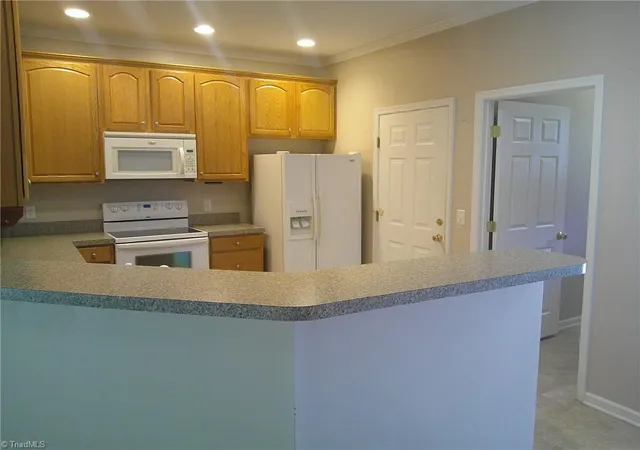 Photo 3 of Sale Pending at 373 Northbridge Dr, High Point, NC 27265 | MLS# 1229062 | Listing updated on 2026-09-15