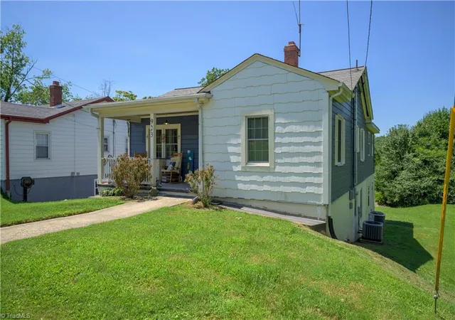 2nd image of 923 South St, Mount Airy, NC 27030 | MLS# 1229152