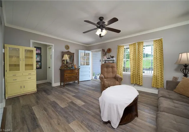 3rd image of 923 South St, Mount Airy, NC 27030 | MLS# 1229152