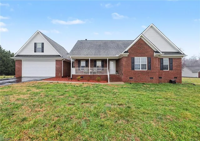 Homes for sale in Asheboro, NC | 5421 Waynick Meadow Rd, Asheboro, NC 27205 | MLS# 1210215