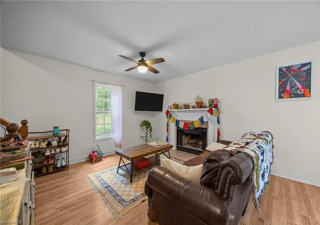 Photo 4 of Single family home for sale at 3902 Chucks Ct, Burlington, NC 27215 | MLS# 1194049 | Listing updated on 2026-08-30