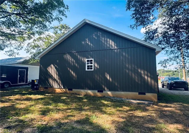 Photo 19 of Single family home for sale at 733 2nd Rainbow St, Lexington, NC 27295 | MLS# 1233504 | Listing updated on 2026-08-27