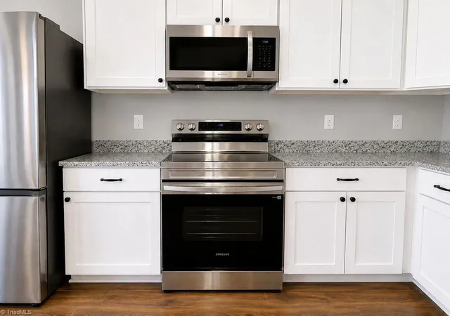 Photo 4 of Single family home for sale at 733 2Nd Rainbow St, Lexington, NC 27295 | MLS# 1233504 | Listing updated on 2026-10-18