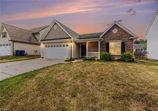 Photo 1 of Single family home for sale at 1915 Longburn Dr, Kernersville, NC 27284 | MLS# 1221933 | Listing updated on 2026-09-10