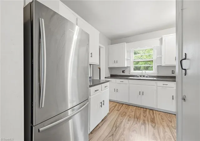 Photo 4 of Single family home for sale at 5002 Cherry St, Winston Salem, NC 27105 | MLS# 1227474 | Listing updated on 2026-09-15