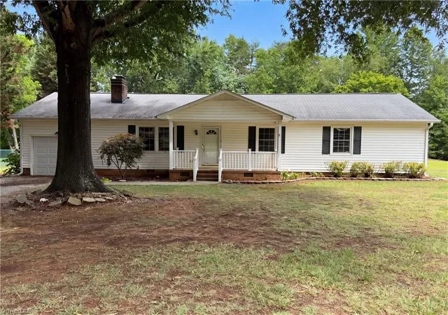 Homes for sale in Burlington, NC | 4061 Williams Mill Rd, Burlington, NC 27215 | MLS# 1225268