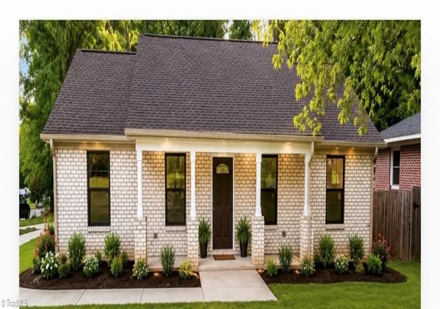 Single family home for sale at 1730 Willow Rd, Greensboro, NC 27401 | MLS# 1228339