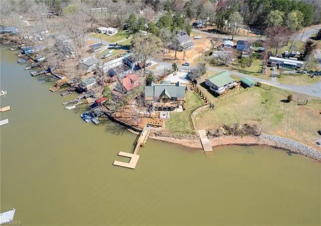 Photo 5 of Sale Pending at 423 N Shore Dr, Lexington, NC 27292 | MLS# 1224556 | Listing updated on 2026-09-04