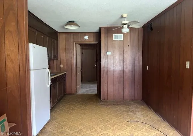 Listing Photo 4 - Condo for sale in building located at 305 Lake Dr, Archdale, NC 27263