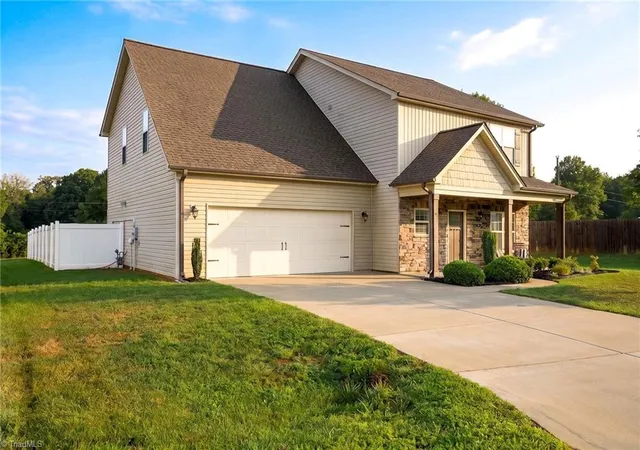 2nd image of 488 Dorchester St, Clemmons, NC 27012 | MLS# 1228050