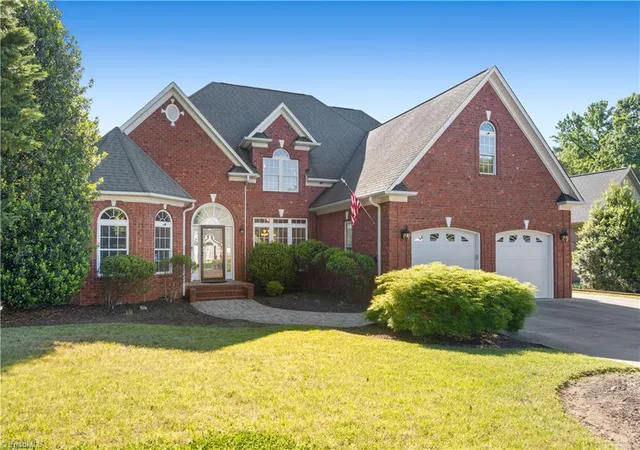 Photo 3 of Sale Pending at 250 Christi Ln, Kernersville, NC 27284 | MLS# 1219135 | Listing updated on 2026-09-03