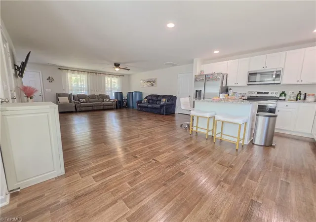 Photo 4 of Single family home for sale at 1011 Thurmond St, Winston Salem, NC 27105 | MLS# 1217183 | Listing updated on 2026-09-01