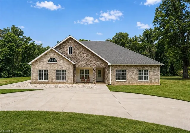 3rd image of 9190 Laurel Glenn Dr, Rural Hall, NC 27045 | MLS# 1229605