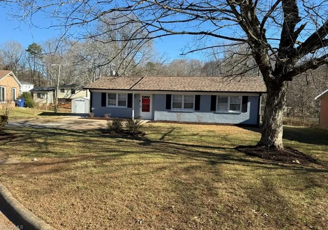 Photo 2 of Single family home for sale at 315 Creekway Ct, Winston Salem, NC 27104 | MLS# 1204820 | Listing updated on 2026-08-11