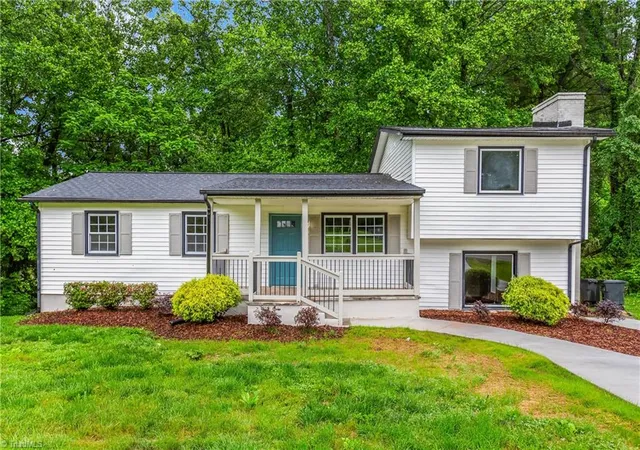 Homes for sale in Tobaccoville, NC | 6200 Ridge Rd, Tobaccoville, NC 27050 | MLS# 1214927