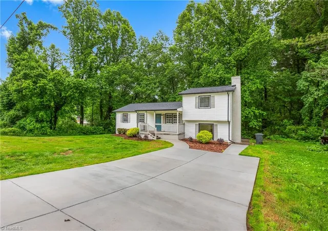 Homes for sale in Tobaccoville, NC | 6200 Ridge Rd, Tobaccoville, NC 27050 | MLS# 1214927