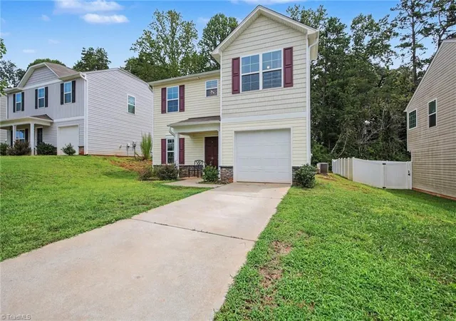 Photo 4 of Single family home for sale at 15 Covey Ct, Lexington, NC 27292 | MLS# 1231192 | Listing updated on 2026-09-05