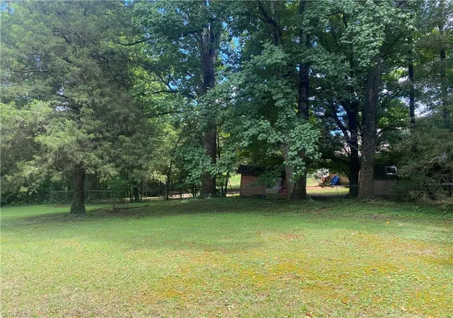 Homes for sale in Randleman, NC | 1104 Windover Rd, Randleman, NC 27317 | MLS# 1225497