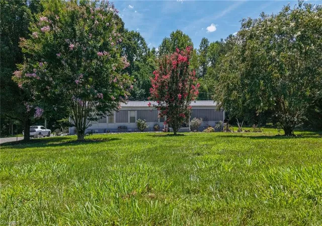 Photo 2 of Manufactured home for sale at 185 Bells Ln, Ronda, NC 28670 | MLS# 1229876 | Listing updated on 2026-08-03
