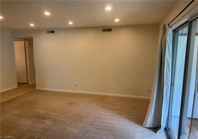 5th image of 894 Ridge Ct, Winston Salem, NC 27107 | MLS# 1230736
