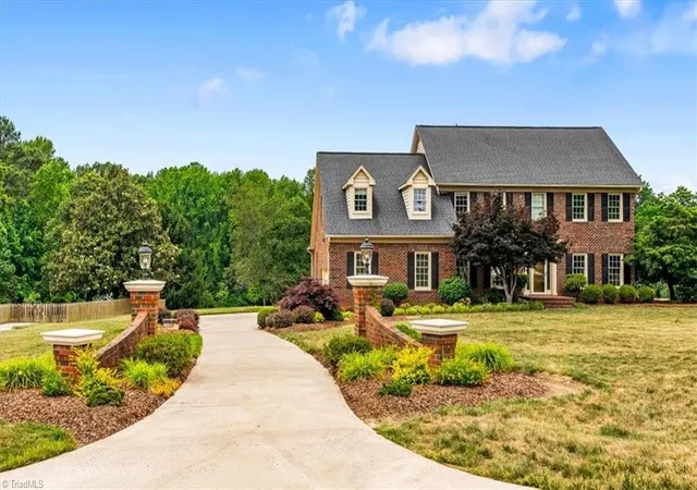 43rd image of 4002 Smithfield Dr, Greensboro, NC 27406 | MLS# 1224153